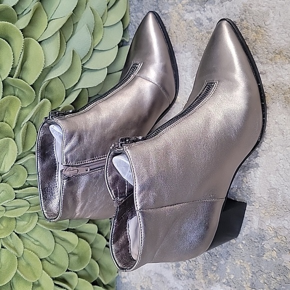 Sole Society Desiray Mettallic Zip Front Bootie - Picture 2 of 13